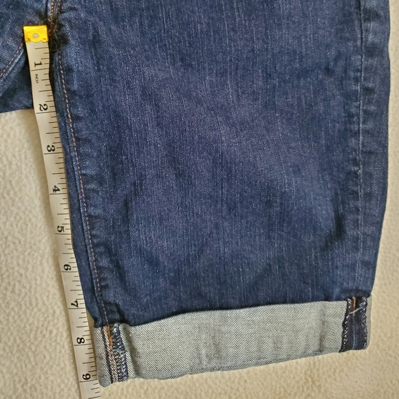 Ann Taylor Loft size 0 modern denim bermuda. - Picture 4 of 4